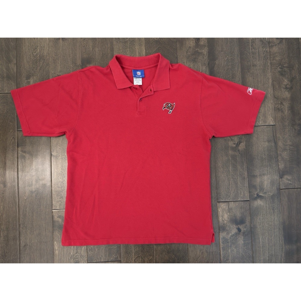 Reebok NFL Tampa Bay Buccaneers Men Size M Button Up Red Polo Shirt Short Sleeve